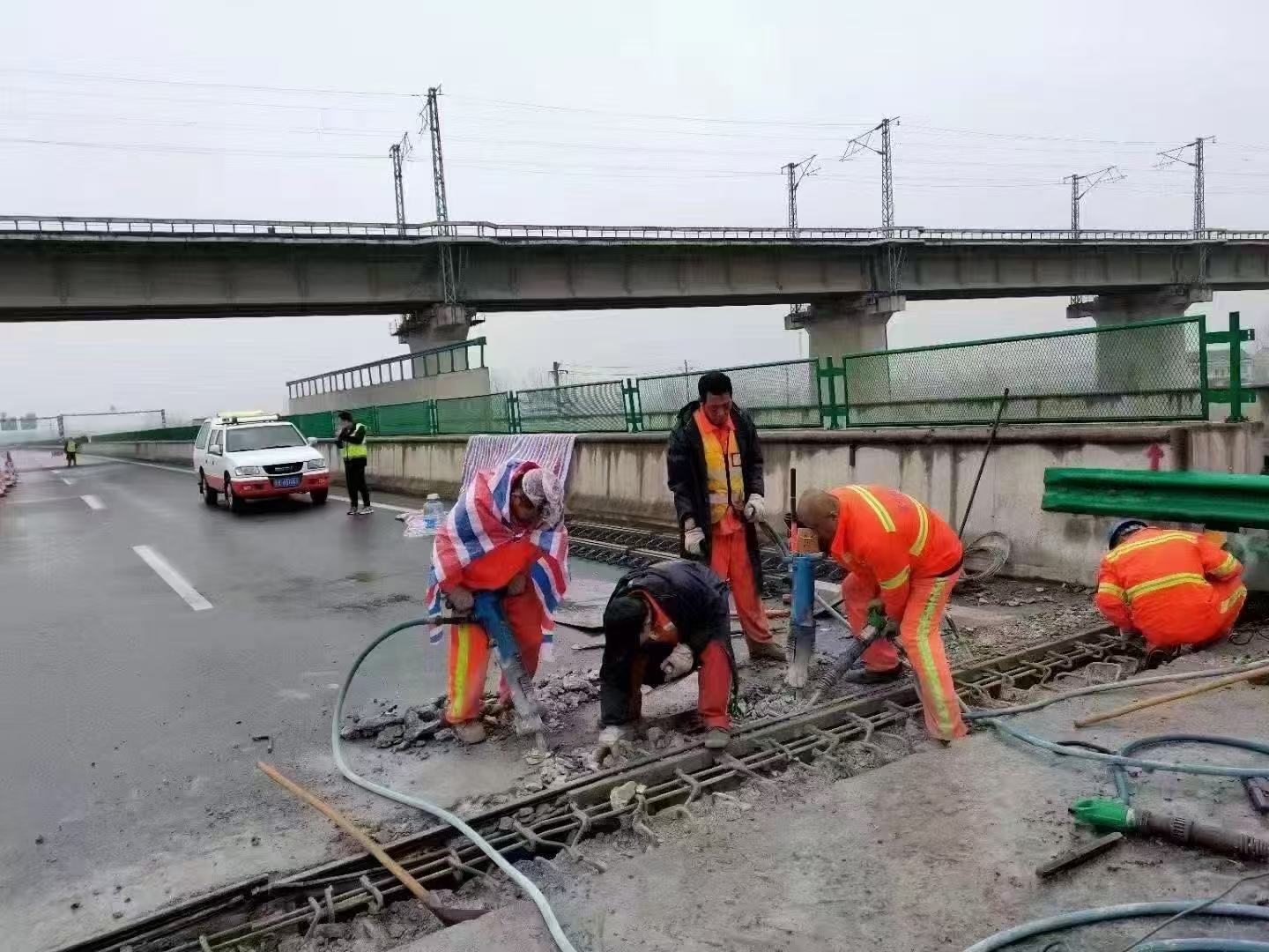 鲅鱼圈桥梁伸缩缝抢修料